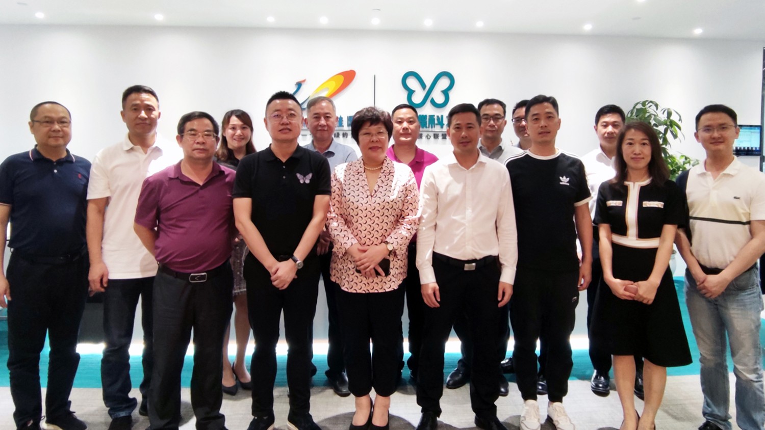 柳州市城中區(qū)區(qū)委書記金忠一行到訪碧桂園總部及云蝶科技