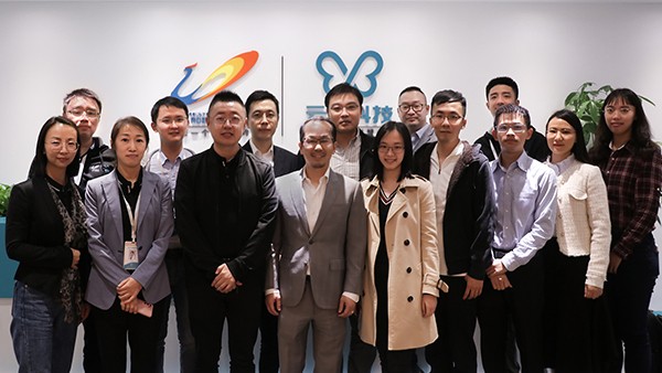 博實樂教育集團領(lǐng)導(dǎo)蒞臨云蝶科技參觀指導(dǎo)