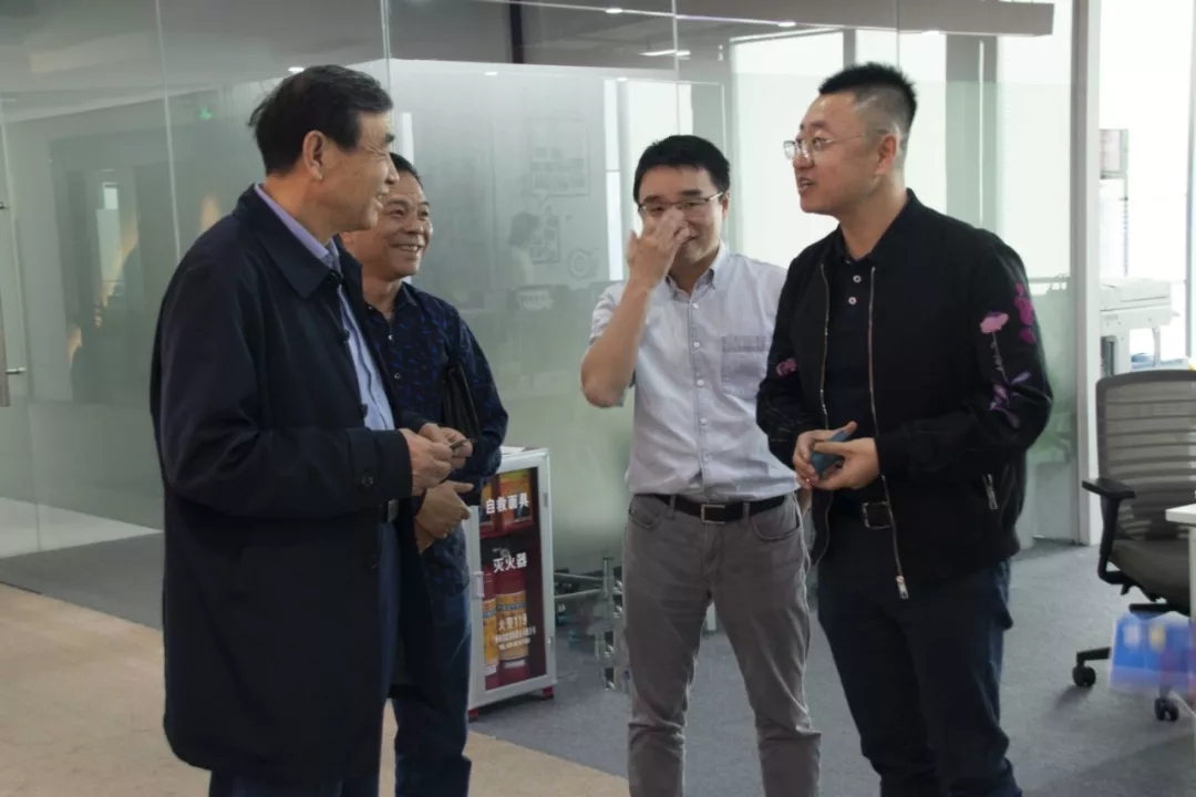 1592991049732662.jpg 640.webp.jpg