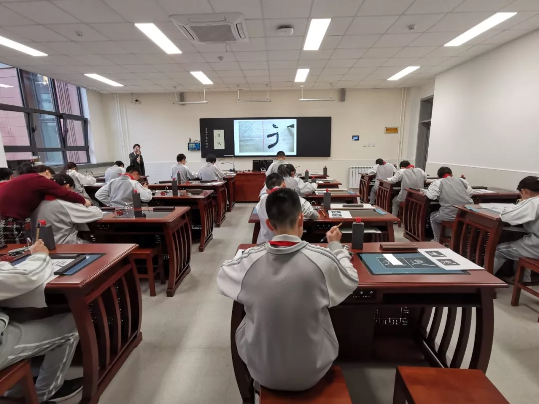 1592989520791303.jpg 640.webp (7).jpg