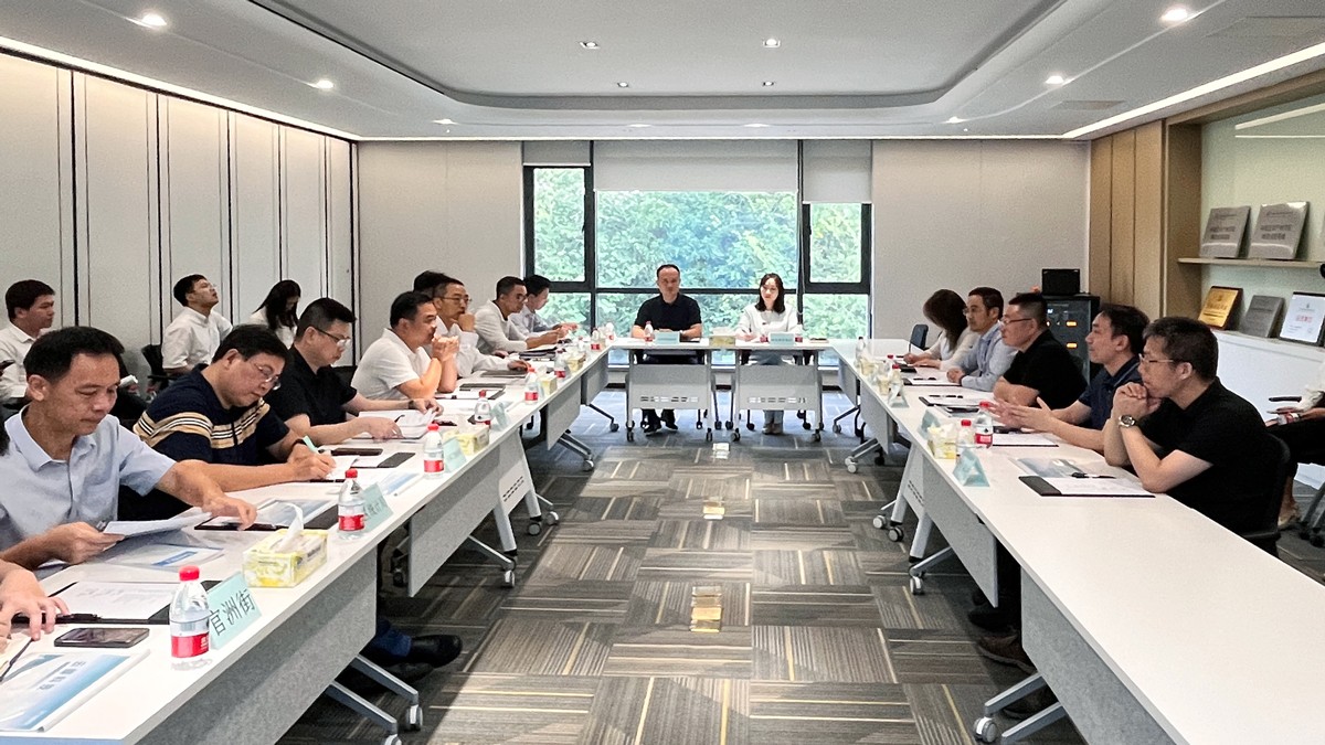 海珠區(qū)委書記蔡澍一行蒞臨云蝶科技調(diào)研指導(dǎo)