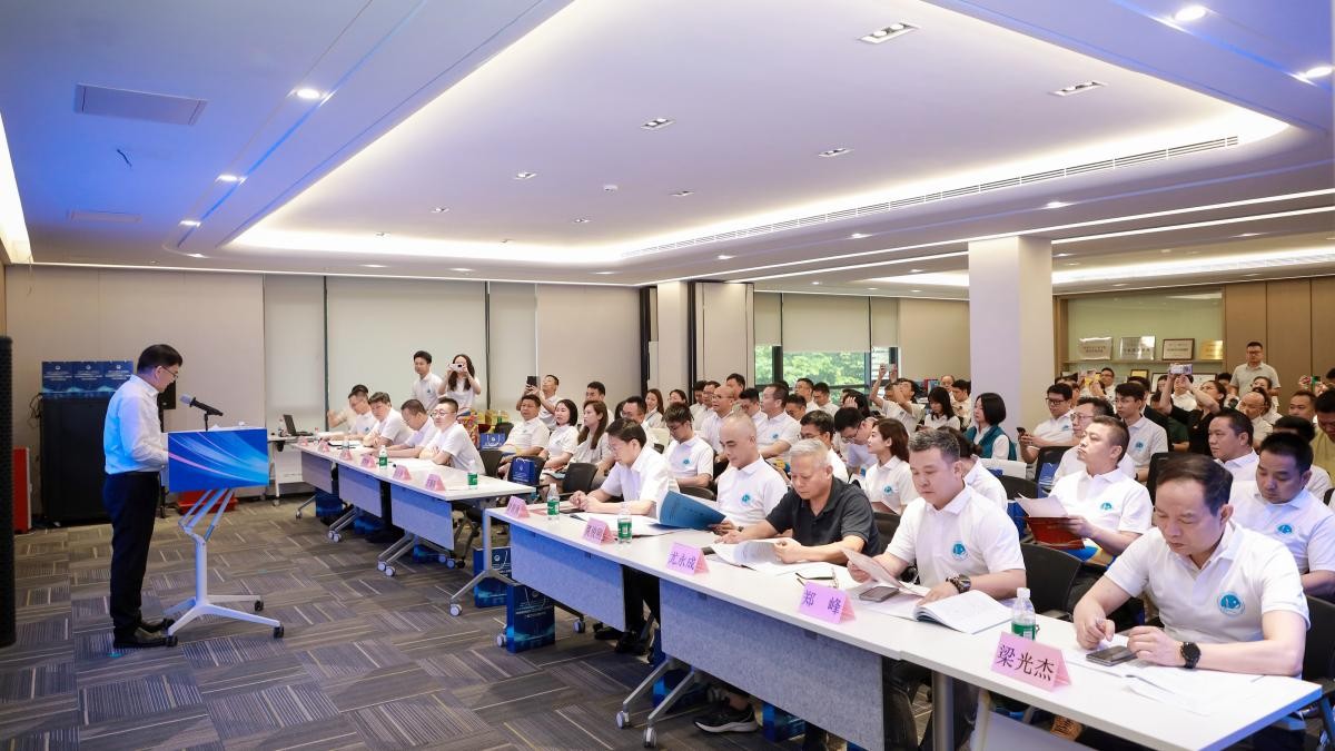 海珠區(qū)新的社會(huì)階層人士聯(lián)誼會(huì)二屆三次會(huì)員大會(huì)順利召開，云蝶科技總裁田雪松當(dāng)選會(huì)長(zhǎng)