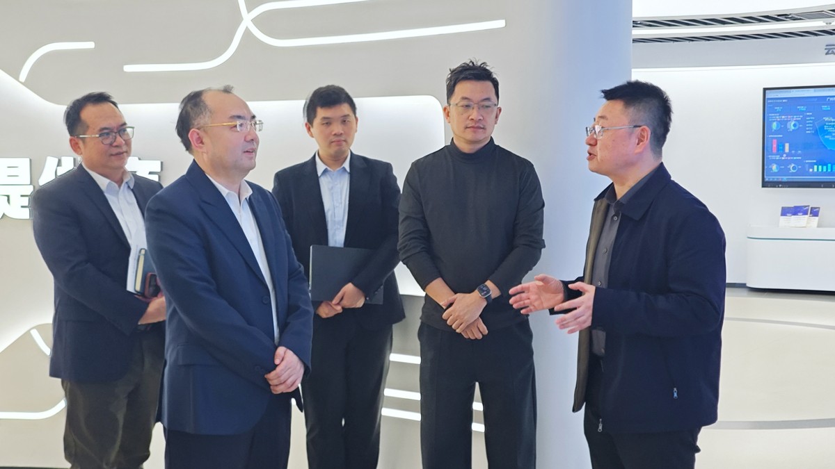 深化銀企協(xié)同，廣州銀行董事長李大龍一行到訪云蝶科技